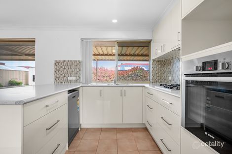 Property photo of 12 Greenlea Crescent Warnbro WA 6169