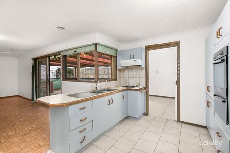Property photo of 15 Amesbury Avenue Craigieburn VIC 3064