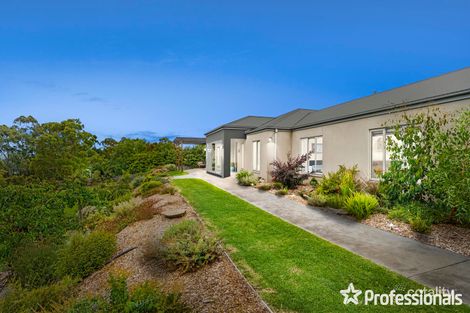 Property photo of 1 Bellbird Drive Lilydale VIC 3140