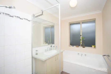 Property photo of 16 Kingaroy Drive Baldivis WA 6171