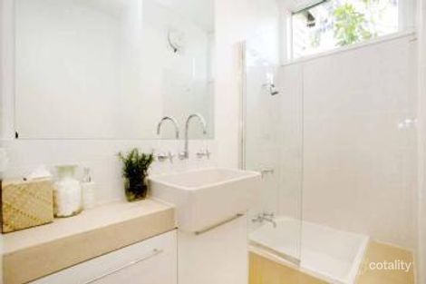 Property photo of 32 Henrietta Street Hawthorn VIC 3122