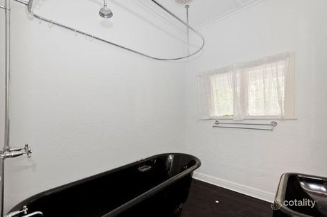 26 Orontes Rd, Yeronga, QLD 4104