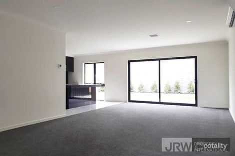 Property photo of 44 Amadeo Way Chirnside Park VIC 3116