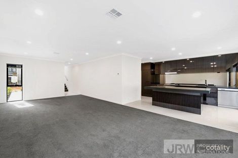 Property photo of 44 Amadeo Way Chirnside Park VIC 3116