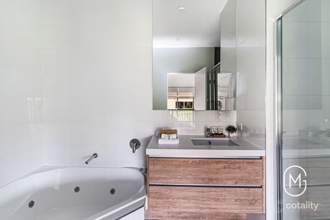 Property photo of 11 Linari Close Wallan VIC 3756