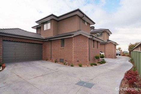 Property photo of 2/7 El Centro Chirnside Park VIC 3116