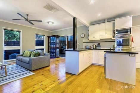 Property photo of 1/14 Daours Court Watsonia VIC 3087