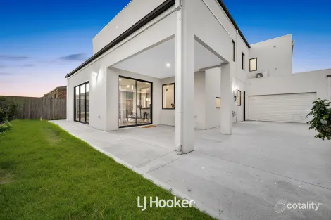 Property photo of 16 Splash Way Lyndhurst VIC 3975