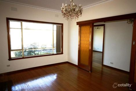 Property photo of 2 Clacton Street St Albans VIC 3021