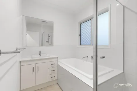 Property photo of 1/1 Blunder Road Doolandella QLD 4077