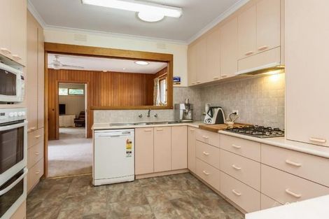 Property photo of 9 Tamarisk Avenue Glen Waverley VIC 3150
