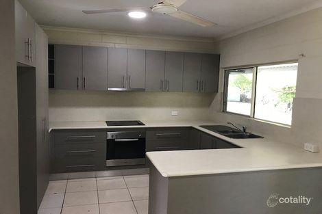 Property photo of 2 Bee Close Bentley Park QLD 4869