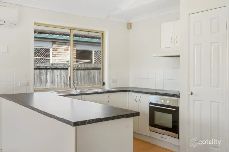 Property photo of 8 Kinross Lane Bethania QLD 4205