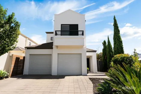 Property photo of 2 Nambucca Avenue West Lakes Shore SA 5020