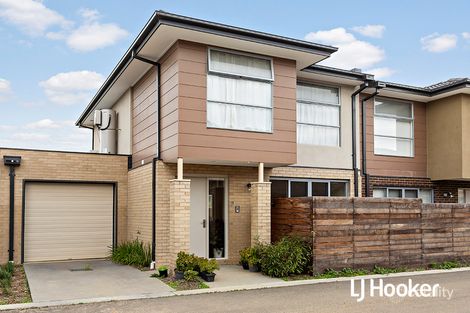 Property photo of 10 Emica Parade Knoxfield VIC 3180