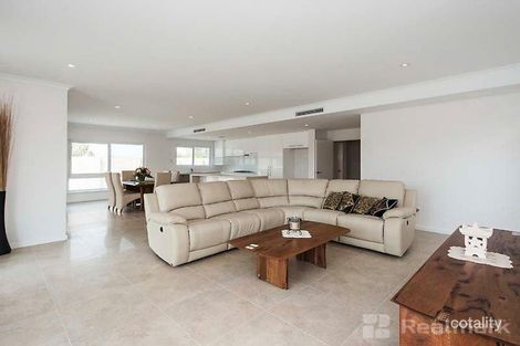 Property photo of 22 Bluemanna Drive Wannanup WA 6210