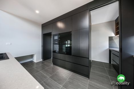 Property photo of 10 Goiser Loop Googong NSW 2620