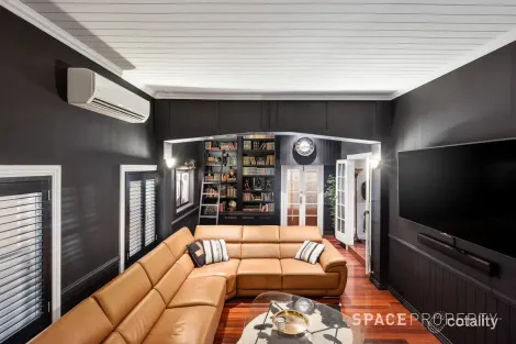 Property photo of 174 Water Street Spring Hill QLD 4000