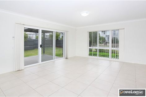 Property photo of 154 Middleton Drive Middleton Grange NSW 2171