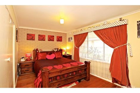 Property photo of 2/41-43 James Street St Albans VIC 3021