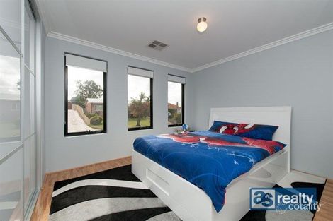 Property photo of 5 McKenzie Way Embleton WA 6062