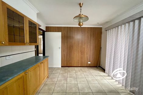Property photo of 41 Meadow Wood Walk Narre Warren VIC 3805