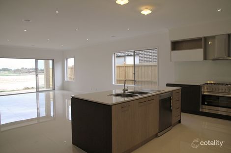 Property photo of 16 Blanchard Avenue Keysborough VIC 3173