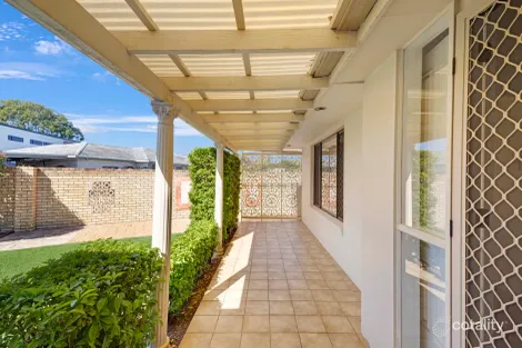 Property photo of 9 Aroona Avenue Broadbeach Waters QLD 4218