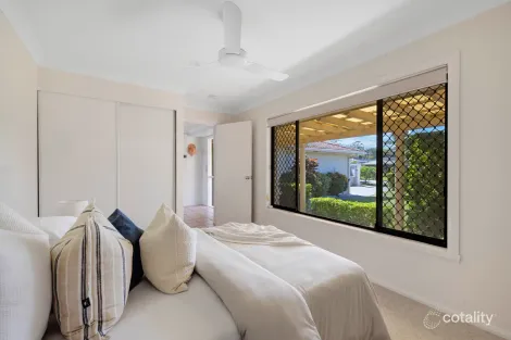 Property photo of 9 Aroona Avenue Broadbeach Waters QLD 4218