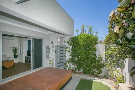 Property photo of 22A Quadea Way Nollamara WA 6061