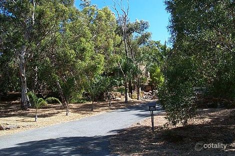 18 Ophelia Gr, Mount Nasura, WA 6112