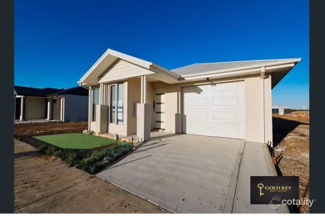 Property photo of 8 Beveridge Circuit Armstrong Creek VIC 3217