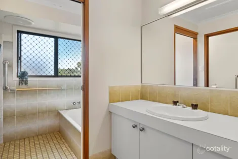 Property photo of 20 Vermont Crescent Mount Warren Park QLD 4207