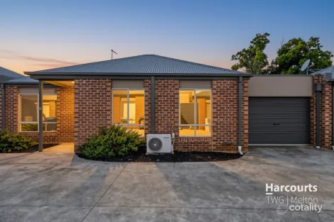 2/20 SOMERTON CT, DARLEY, VIC 3340