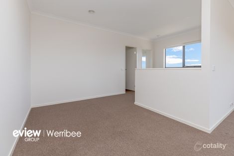 Property photo of 10 Allunga Way Werribee VIC 3030