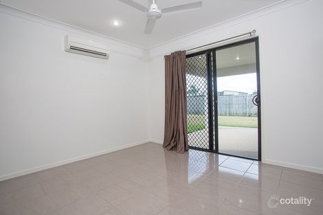 Property photo of 23 Woden Crescent Ooralea QLD 4740