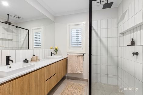 Property photo of 51 Fawkner Crescent Armstrong Creek VIC 3217