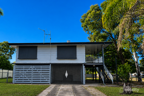 27 Brock Cres, Dysart, QLD 4745