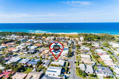 Property photo of 1/49 Saleng Crescent Warana QLD 4575