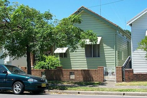 23 Samdon St, Hamilton, NSW 2303