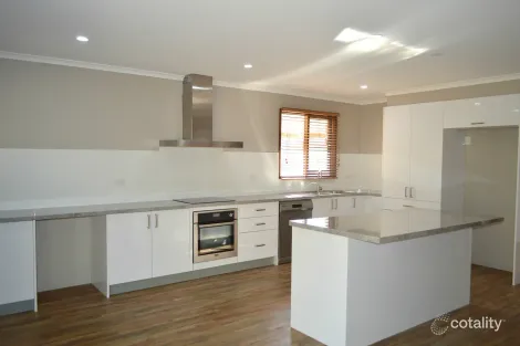 Property photo of 26 Balfour Crescent Wanniassa ACT 2903