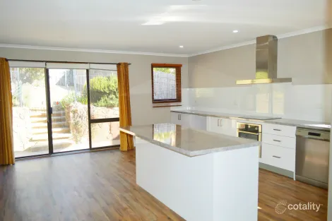 Property photo of 26 Balfour Crescent Wanniassa ACT 2903