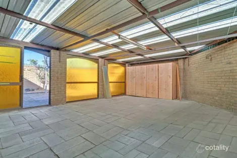 Property photo of 2/1389 Heatherton Road Dandenong North VIC 3175