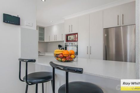 Property photo of 3 Cayley Place Horningsea Park NSW 2171