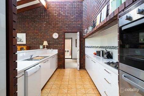 4 Glenfinnan Ct, Hamersley, WA 6022