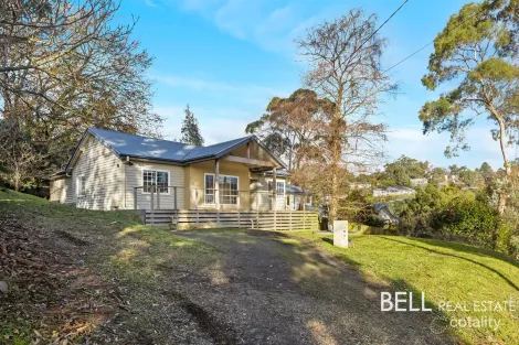 32 Ferres Rd, Emerald, VIC 3782