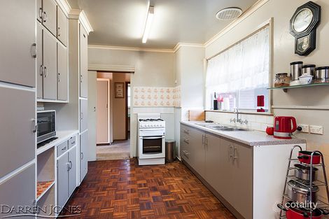 Property photo of 14 Illoura Street Watsonia VIC 3087