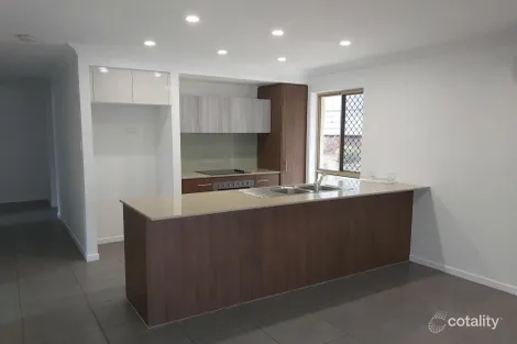 Property photo of 70 Ridgevale Boulevard Holmview QLD 4207