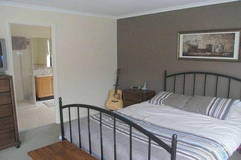 Property photo of 16 David Mews Mardi NSW 2259