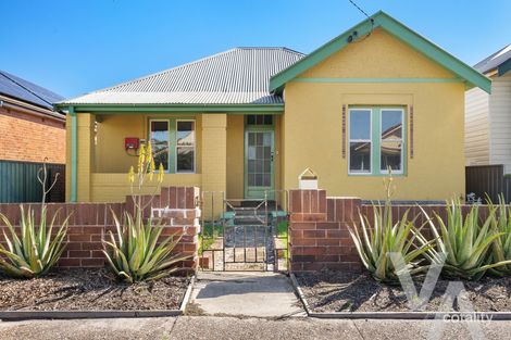 85 Dunbar St, Stockton, NSW 2295
